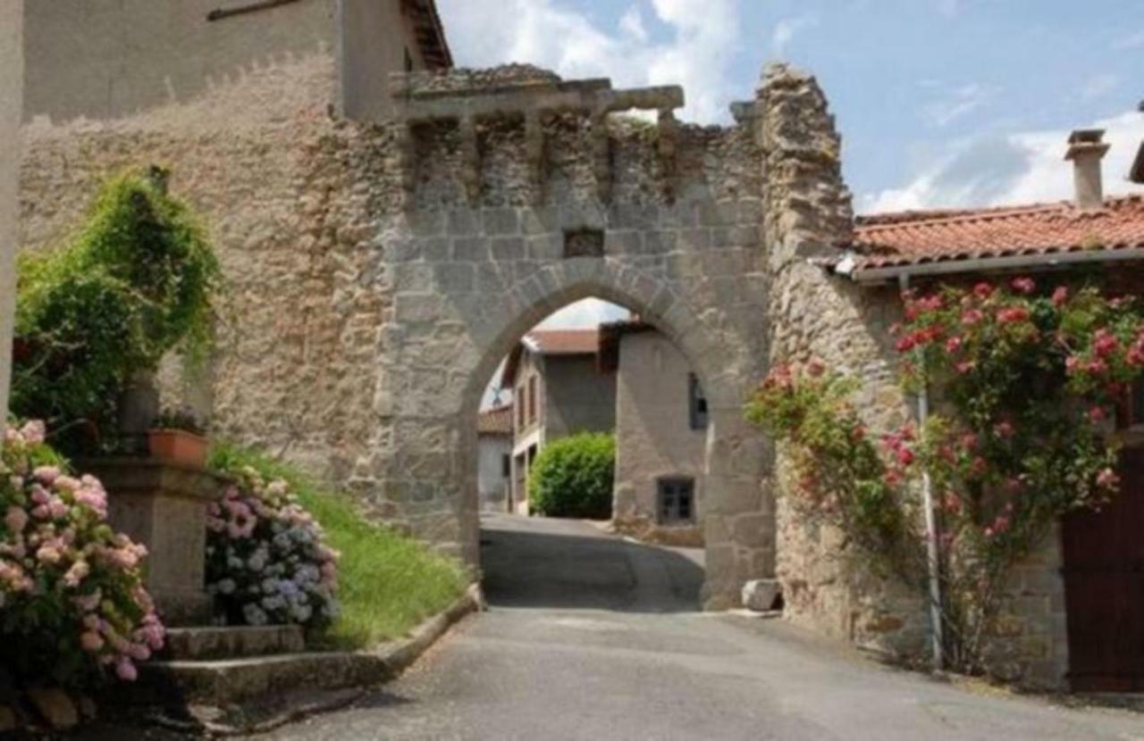 Loge Montaigne Bed and Breakfast L'Hopital-sous-Rochefort Eksteriør billede
