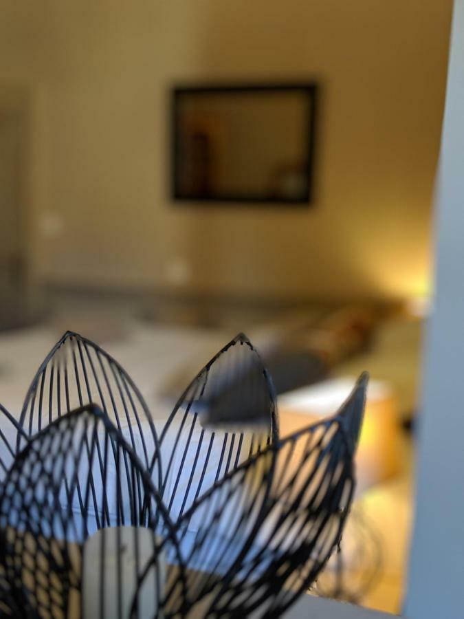 Loge Montaigne Bed and Breakfast L'Hopital-sous-Rochefort Eksteriør billede